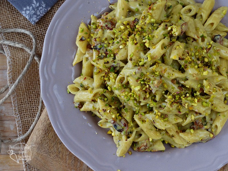 pasta al pistacchio ricetta siciliana