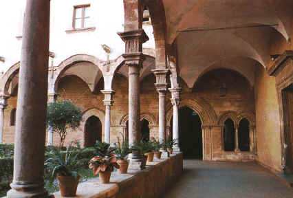 Chiesa di S Agostino Chiostro